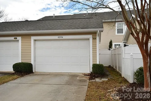 $2,300 | 8204 Viewpoint Lane, Cornelius, NC 28031