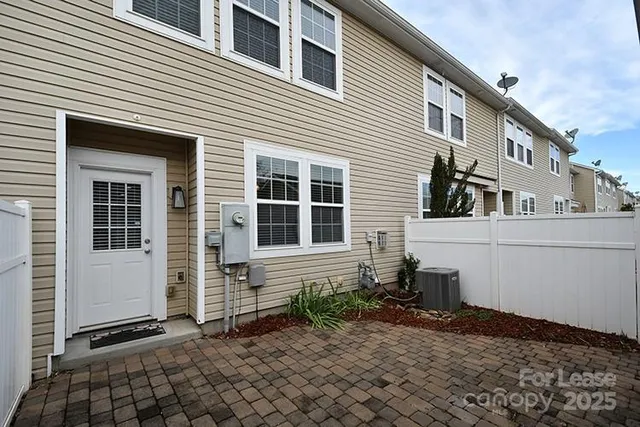 $2,550 | 8204 Viewpoint Lane, Cornelius, NC 28031