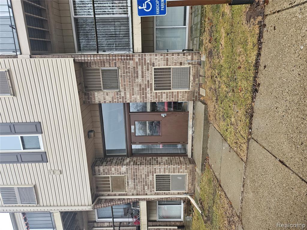 17140 Clinton River Road, Unit 17B Clinton Township, MI 48038 - Photo 1 of 9 Gallery Image 1