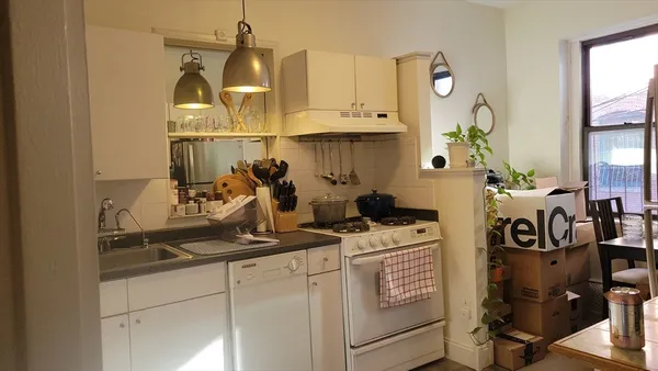 $3,050 | 132 Union Park Street, Unit 1, Boston, MA 02118