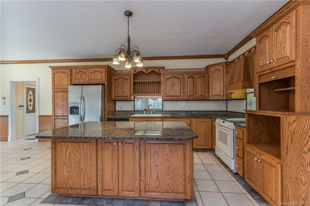 214 Wt Wilkins Road Rutherfordton, NC 28139 - Photo 5 of 36