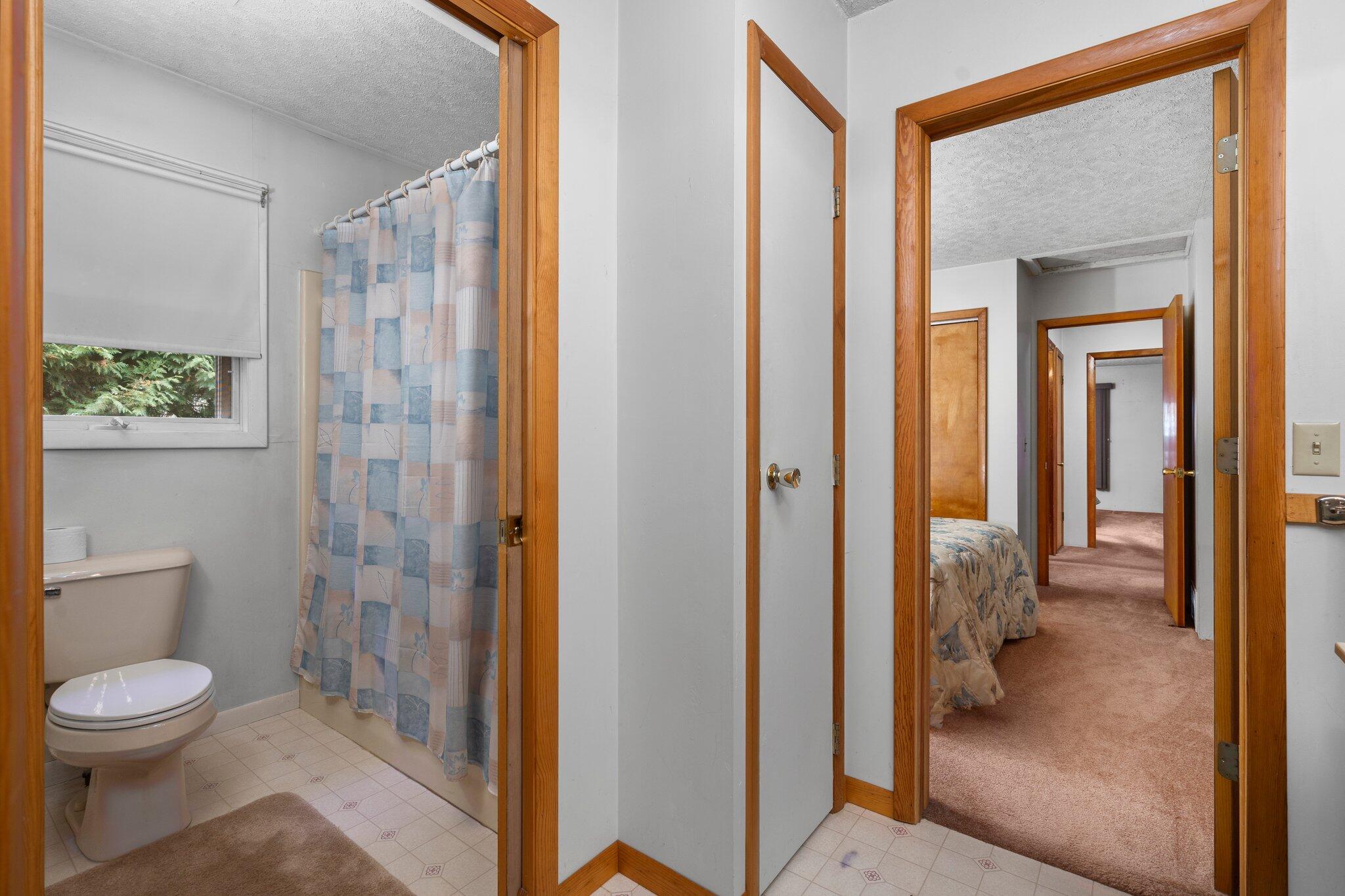 11340 Kings Point Road Alanson, MI 49706 - Photo 34 of 72 Gallery Image 34
