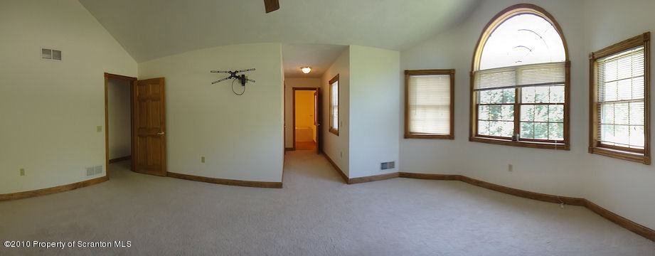 474 Willowbrook Road Clarks Summit, PA 18411 - Photo 5 of 36 Gallery Image 5