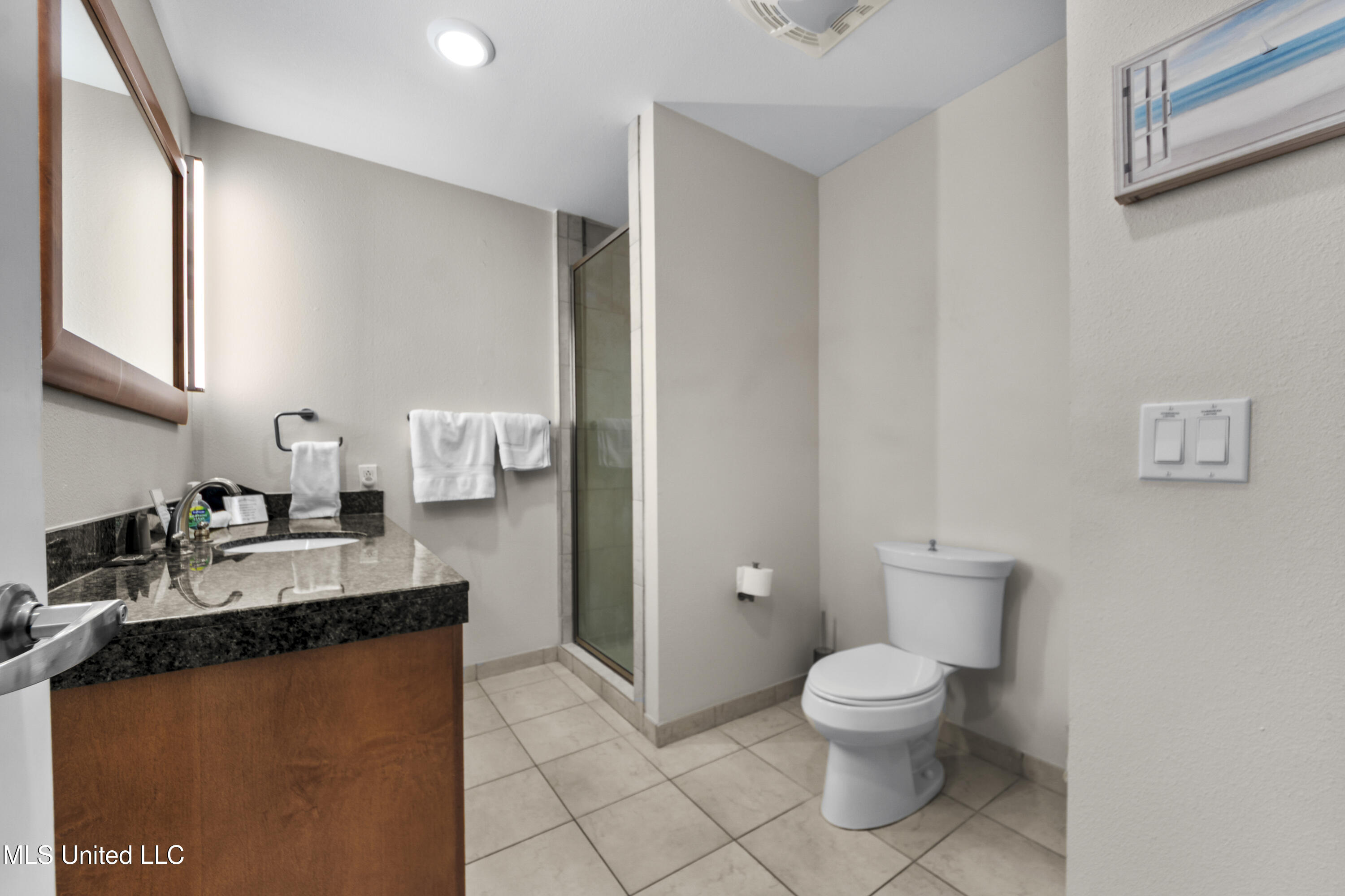 2060 Beach Boulevard, Unit 1206 Biloxi, MS 39531 - Photo 11 of 33 _MG_6243