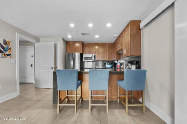 $340,000 | 2060 Beach Boulevard, Unit 1206, Biloxi, MS 39531
