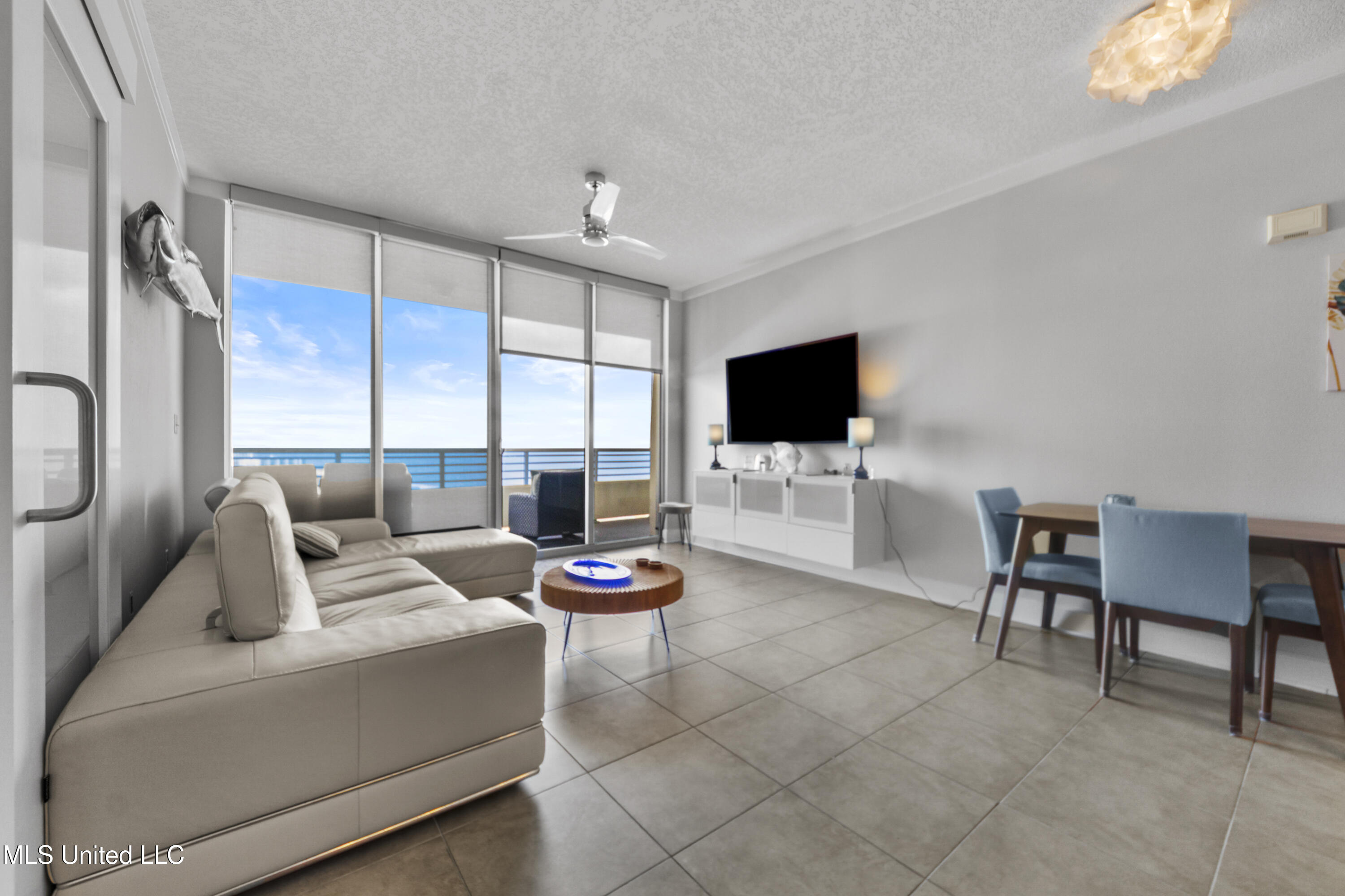 2060 Beach Boulevard, Unit 1206 Biloxi, MS 39531 - Photo 16 of 33 _MG_6258