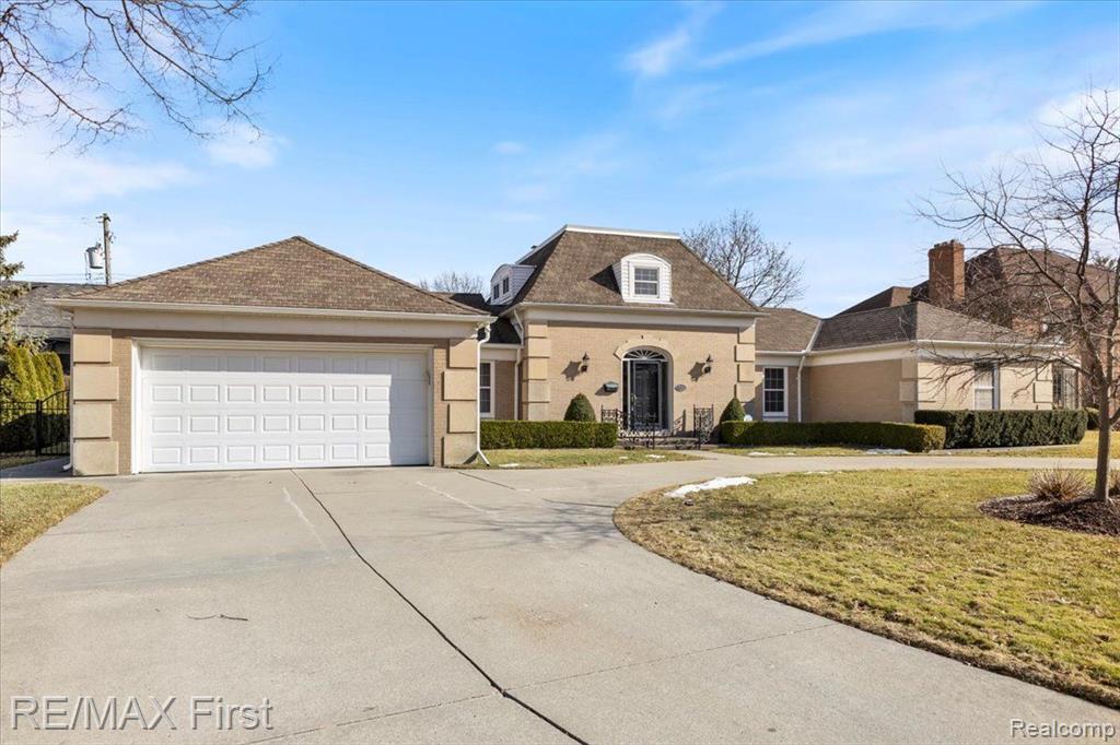 754 Shelden Road Grosse Pointe Shores, MI 48236 - Photo 1 of 44