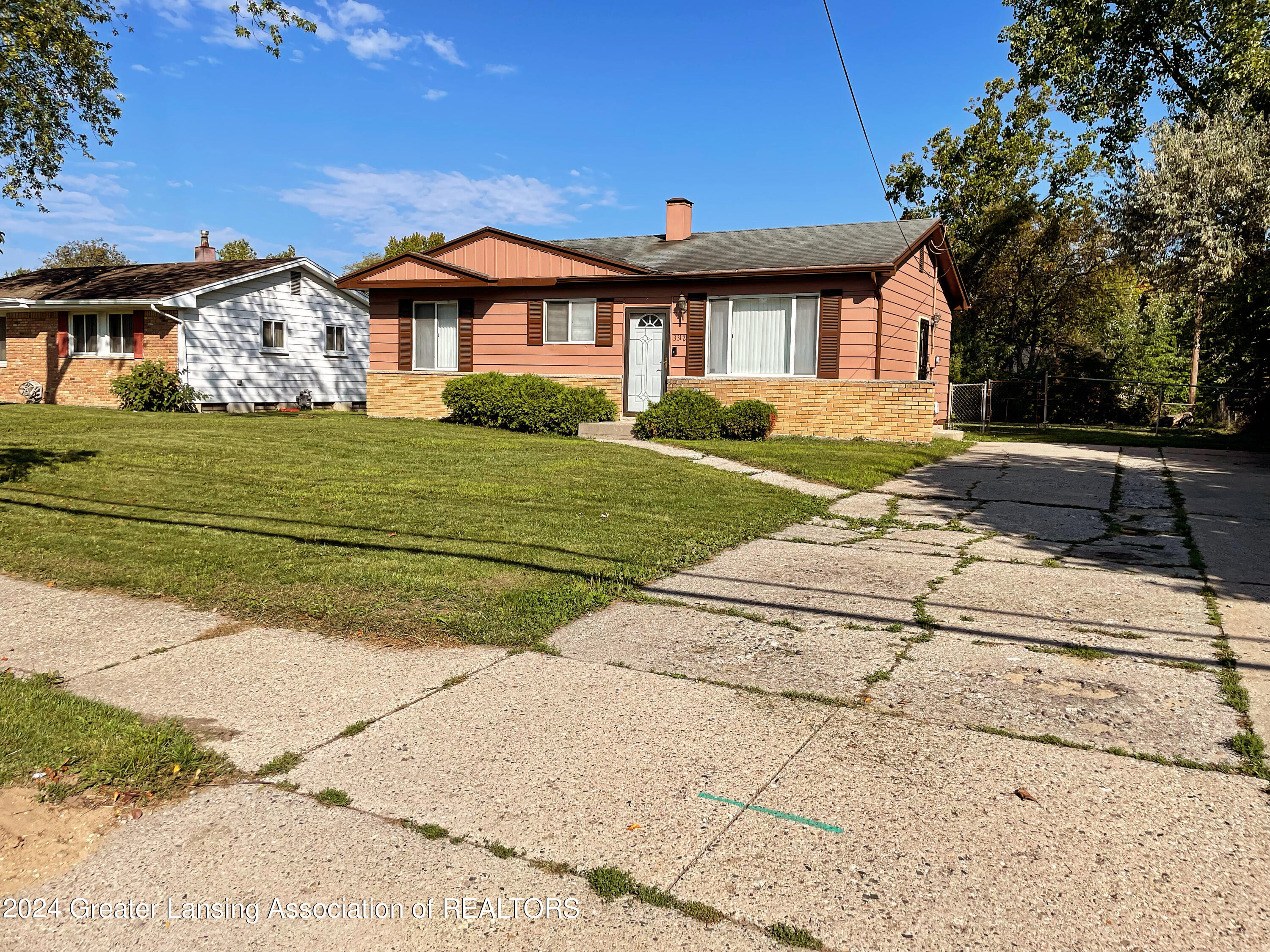 3312 West Jolly Road Lansing, MI 48911 - Photo 4 of 27 Exterior 3312