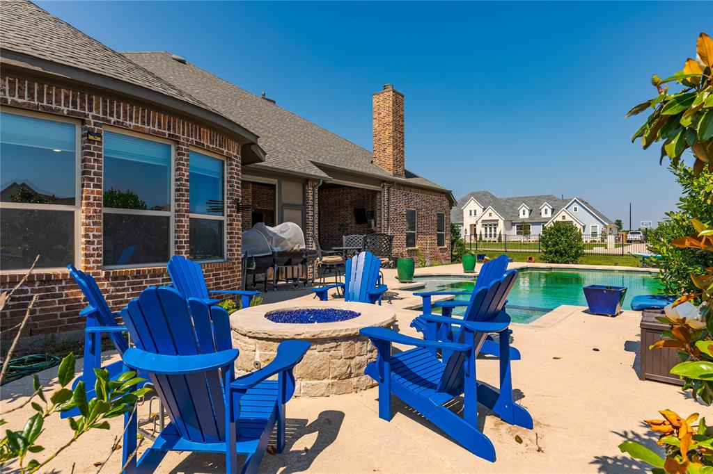 835 Bentwater Lucas, TX 75002 - Photo 35 of 40 a view of a chairs and table in patio