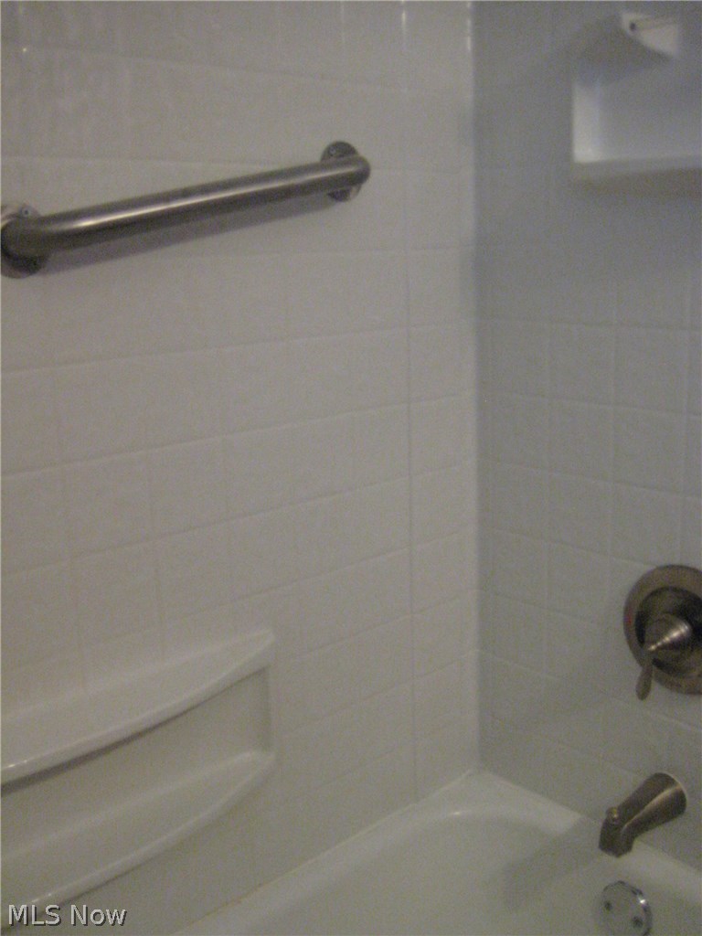 39042 Johnnycake Ridge Road Willoughby, OH 44094 - Photo 10 of 25 Gallery Image 10