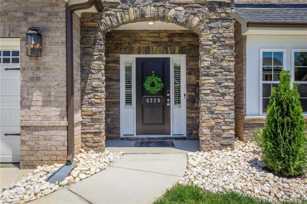 6229 Kershaw Mdws Road Pfafftown, NC 27040 - Photo 2 of 43