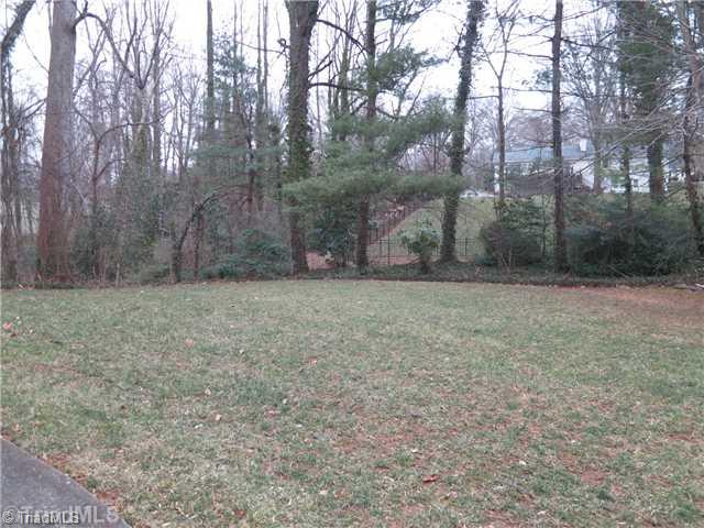 309 Deerglade Road Northwest Winston-Salem, NC 27104 - Photo 15 of 16 Yard/Garden.
