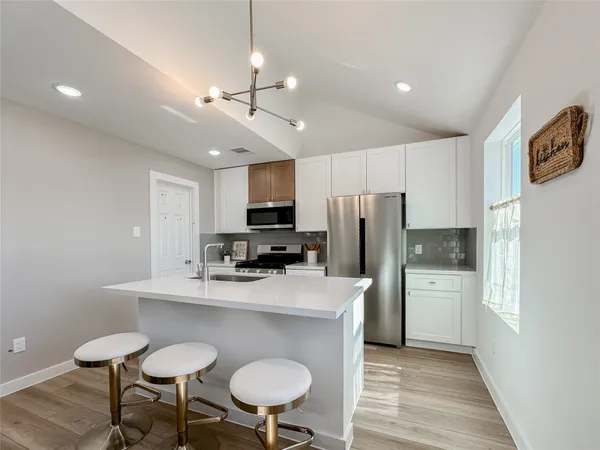 $1,690 | 2718 Discovery Trails, Conroe, TX 77301