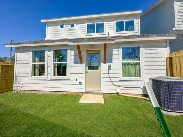 $1,690 | 2718 Discovery Trails, Conroe, TX 77301