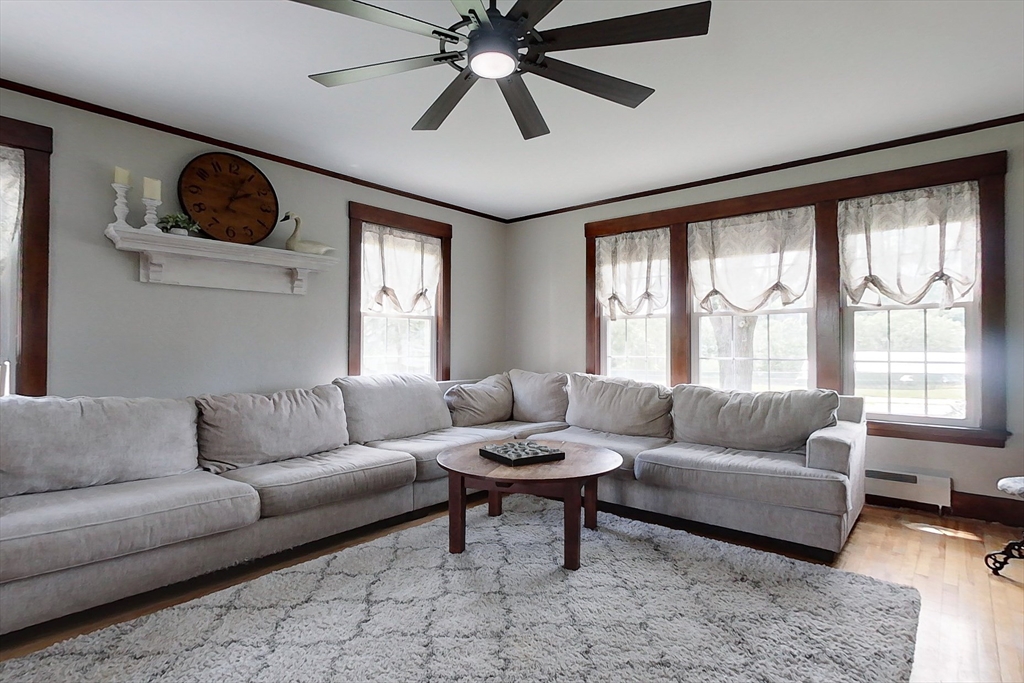 262 Chestnut Street Gardner, MA 01440 - Photo 11 of 39