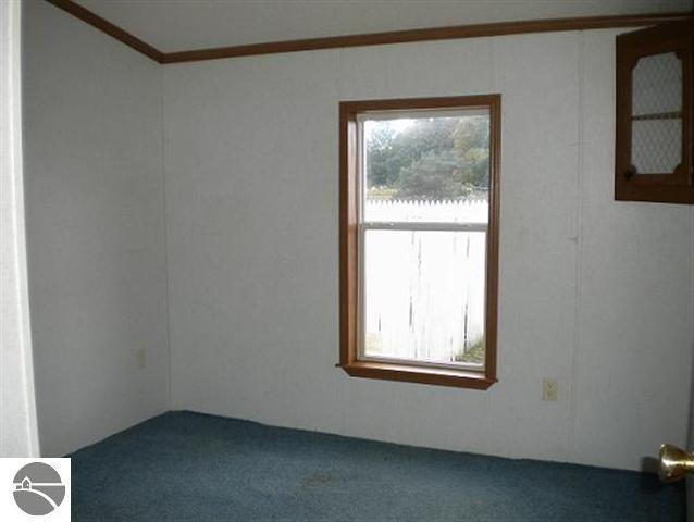 2534 Sawyer Road Traverse City, MI 49685 - Photo 18 of 21 1740113-17.JPG