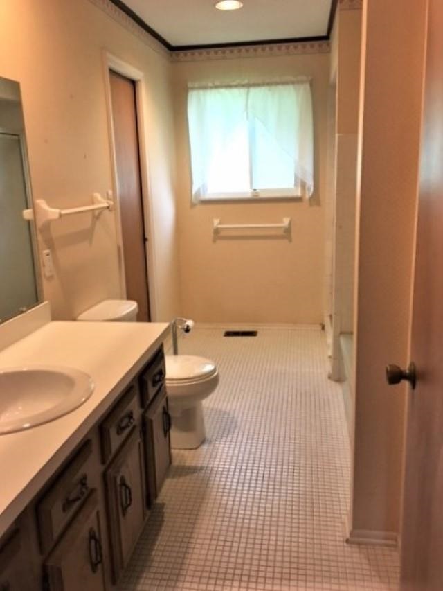 3162 Morrish Road Flushing, MI 48433 - Photo 16 of 22 50056203-15.JPG