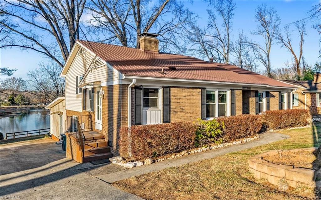 5610 Fleming Terrace Road Greensboro, NC 27410 - Photo 4 of 50