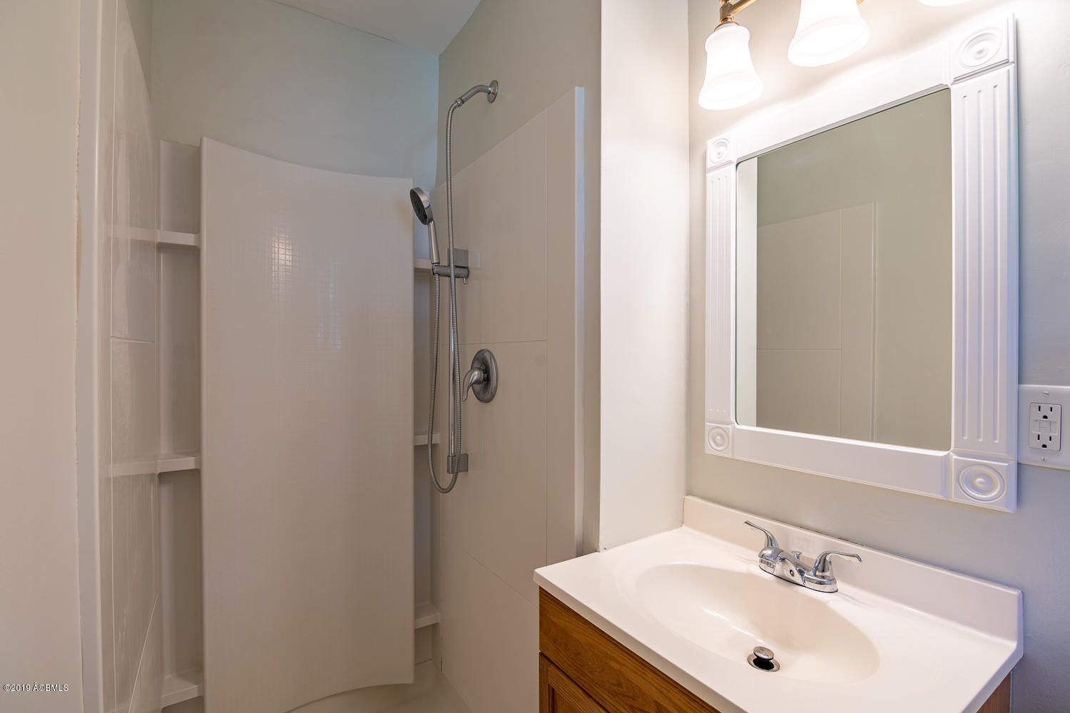 2809 State Rd S-7-423 Beaufort, SC 29902 - Photo 14 of 31 Bathroom 1