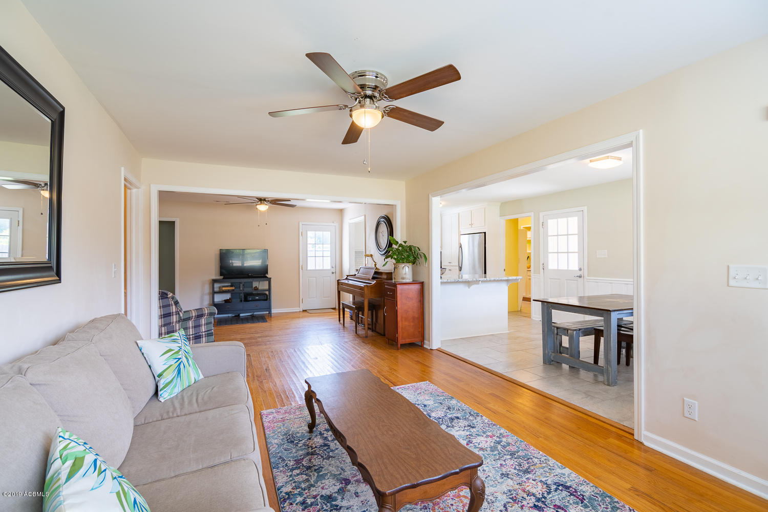 2809 State Rd S-7-423 Beaufort, SC 29902 - Photo 2 of 31 Living Space 1.2