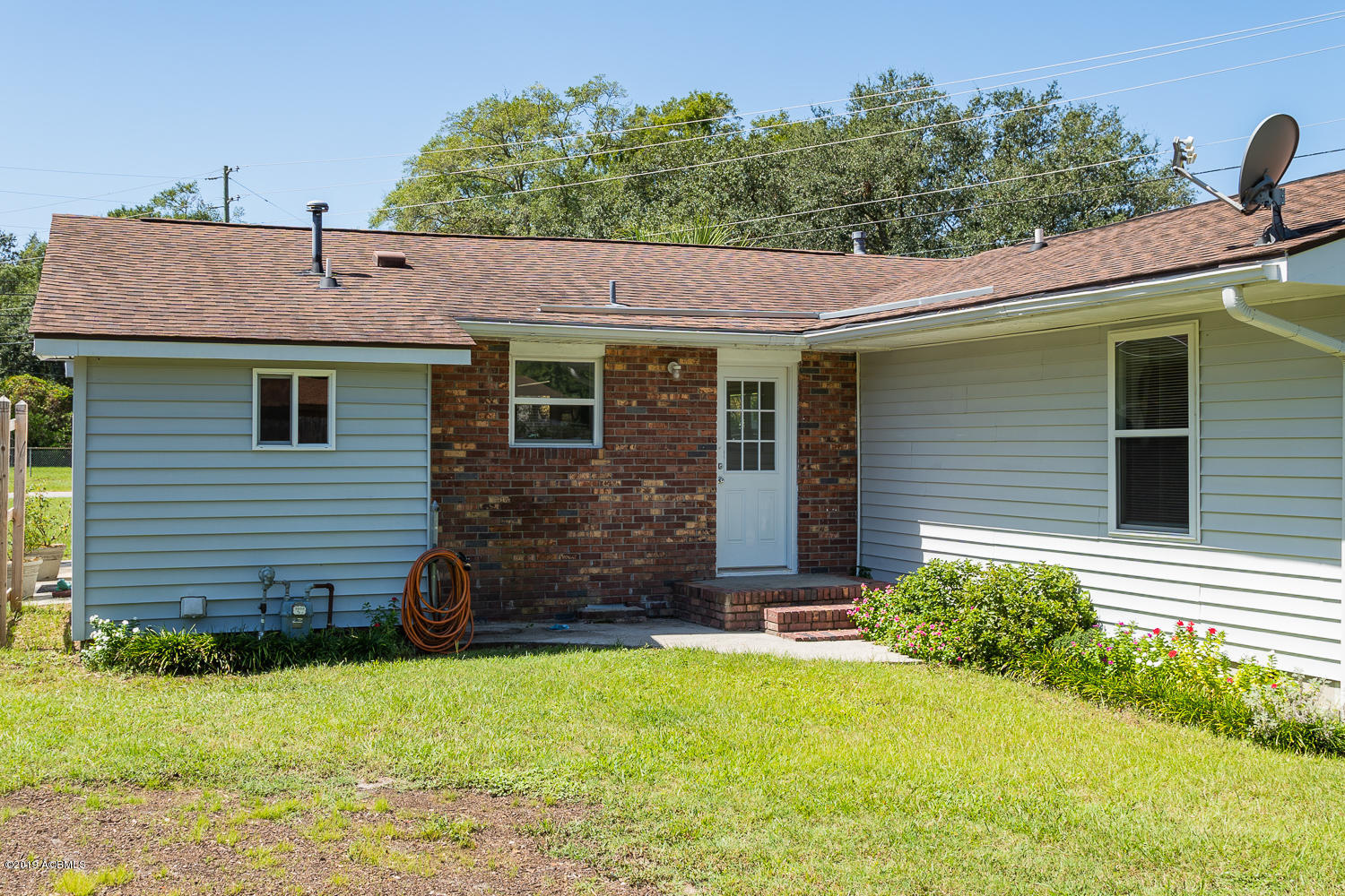 2809 State Rd S-7-423 Beaufort, SC 29902 - Photo 30 of 31 DSC05011