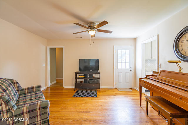 2809 State Rd S-7-423 Beaufort, SC 29902 - Photo 5 of 31 Living Space 2.2