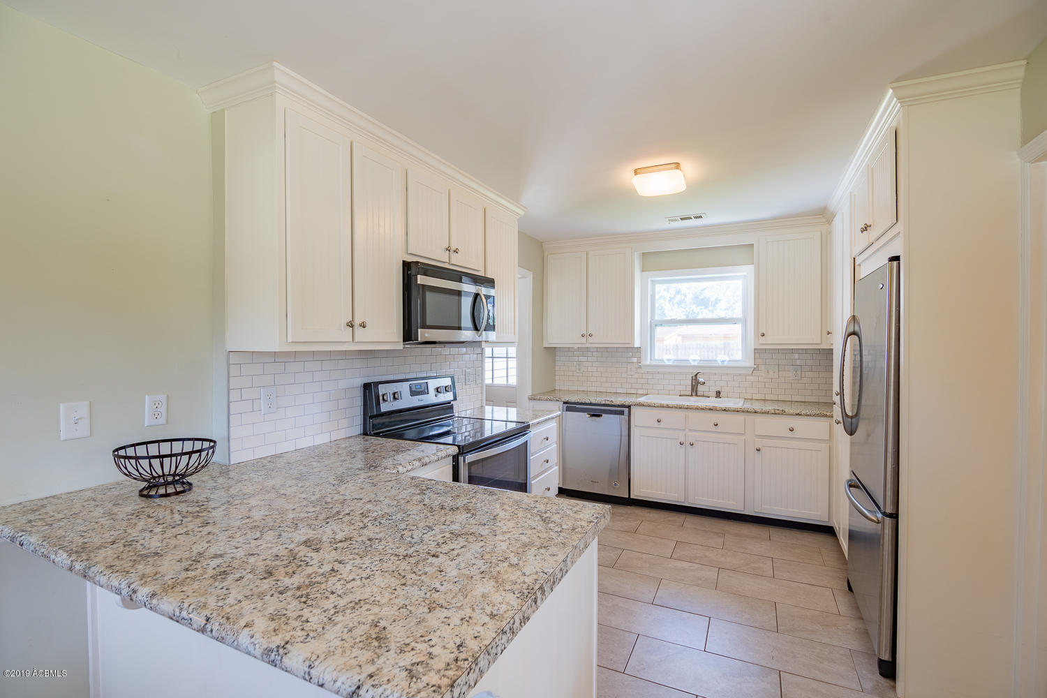 2809 State Rd S-7-423 Beaufort, SC 29902 - Photo 8 of 31 Kitchen 1.1