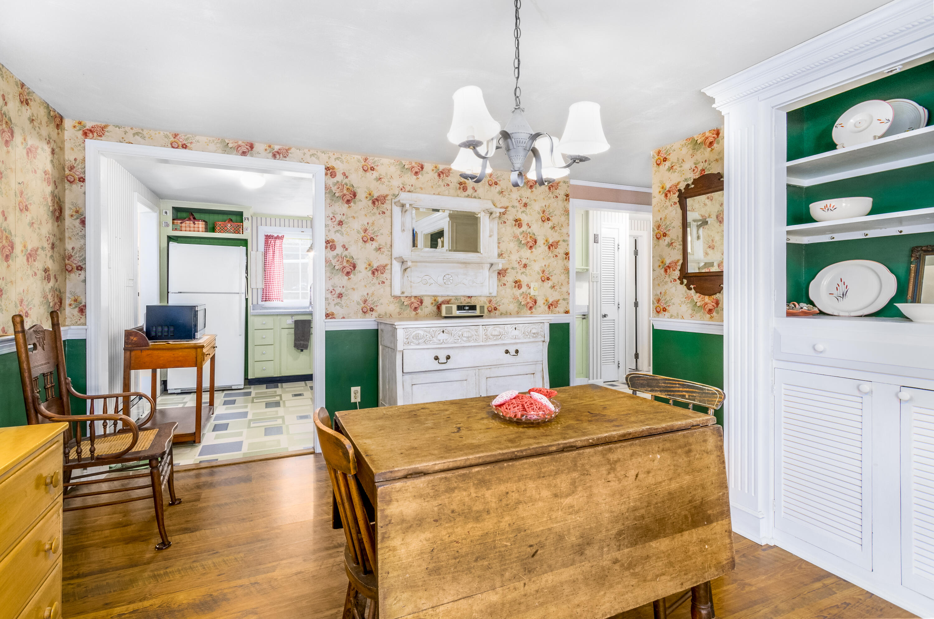 168 Ninigret Avenue Mashpee, MA 02649 - Photo 15 of 28 dining 1