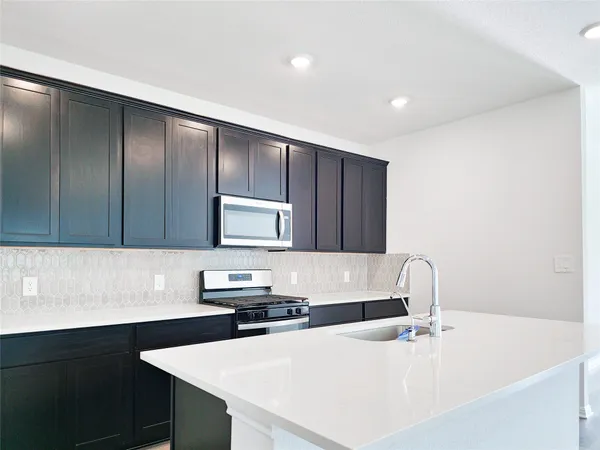 $2,699 | 136 Holmby Drive, Hutto, TX 78634