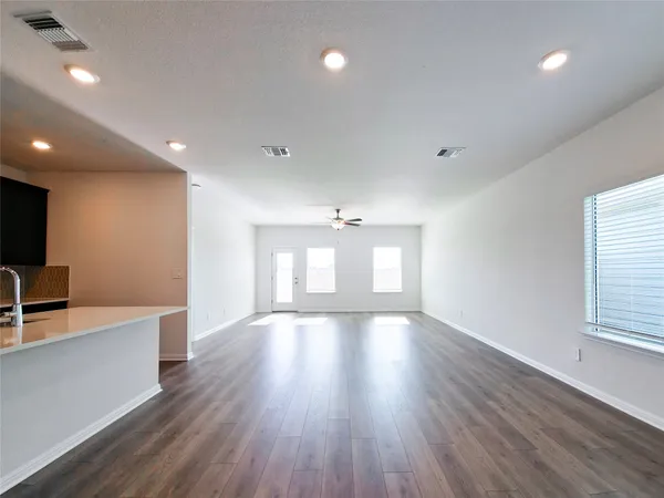 $2,699 | 136 Holmby Drive, Hutto, TX 78634