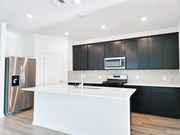 $2,699 | 136 Holmby Drive, Hutto, TX 78634