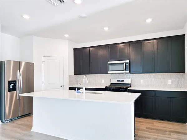 $2,699 | 136 Holmby Drive, Hutto, TX 78634