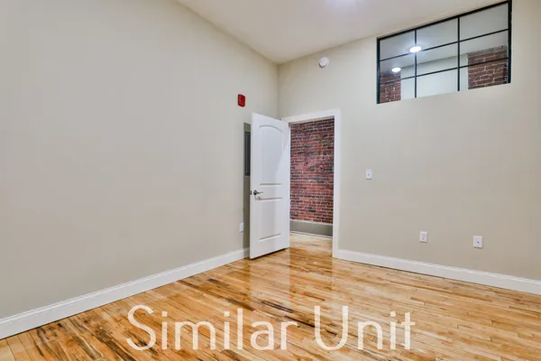 $2,285 | 670 North Commercial Street, Unit 11, Manchester, NH 03101