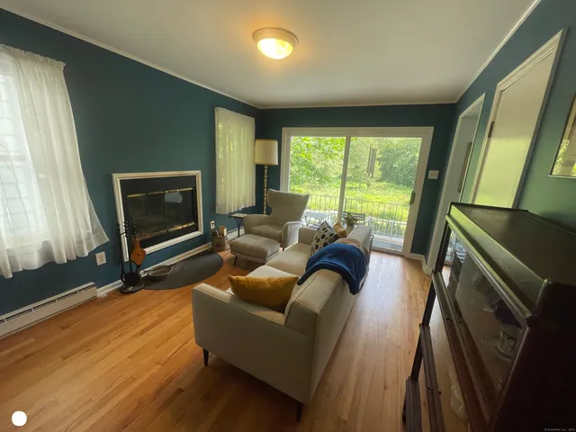 $3,000 | 130 Huntington Street, Shelton, CT 06484