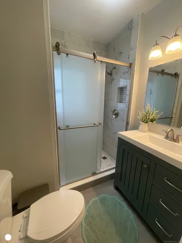 $3,000 | 130 Huntington Street, Shelton, CT 06484