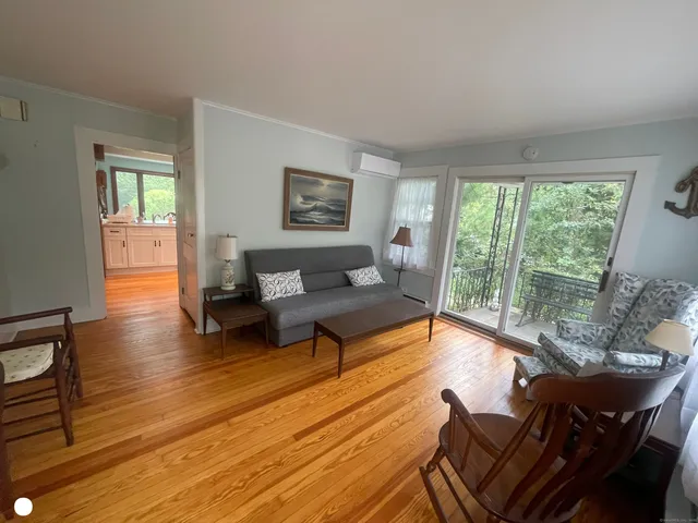 $3,000 | 130 Huntington Street, Shelton, CT 06484