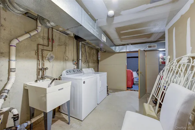 $878,000 | 168-03 Powells Cove Boulevard, Unit 13 | Beechhurst