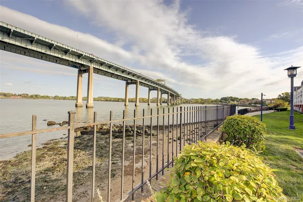 $878,000 | 168-03 Powells Cove Boulevard, Unit 13 | Beechhurst