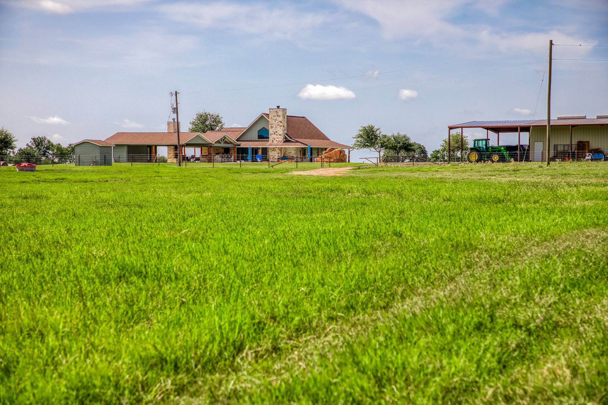 18581 William Penn Road Washington, TX 77880 - Photo 31 of 49 a view of a house with a yard and sitting area
