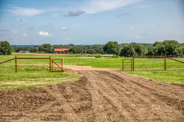 $4,100,000 | 18581 William Penn Road, Washington, TX 77880