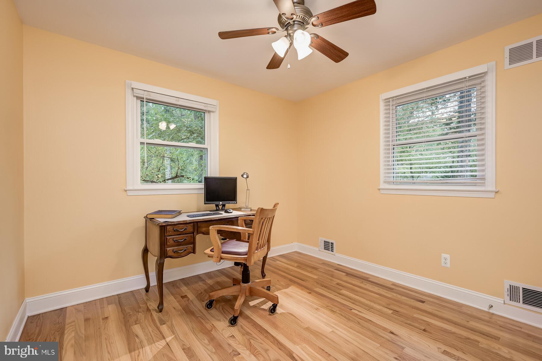 414 Edgewater Road Pasadena, MD 21122 - Photo 9 of 40 4th bedroom / office / guest room