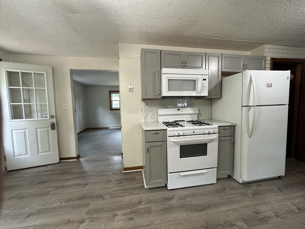 53-55 Magnolia Avenue, Unit RIGHT SIDE Billerica, MA 01821 - Photo 6 of 17