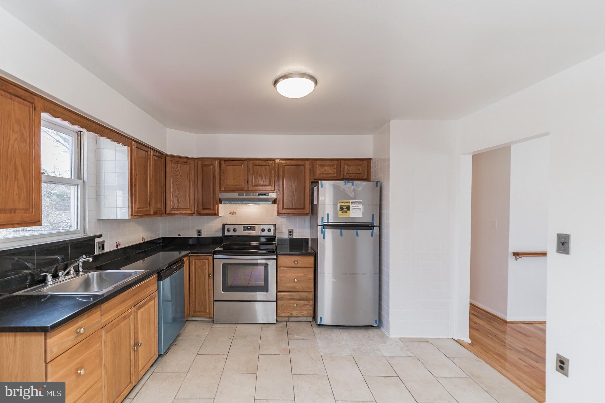 932 Ray Road Hyattsville, MD 20783 - Photo 11 of 33