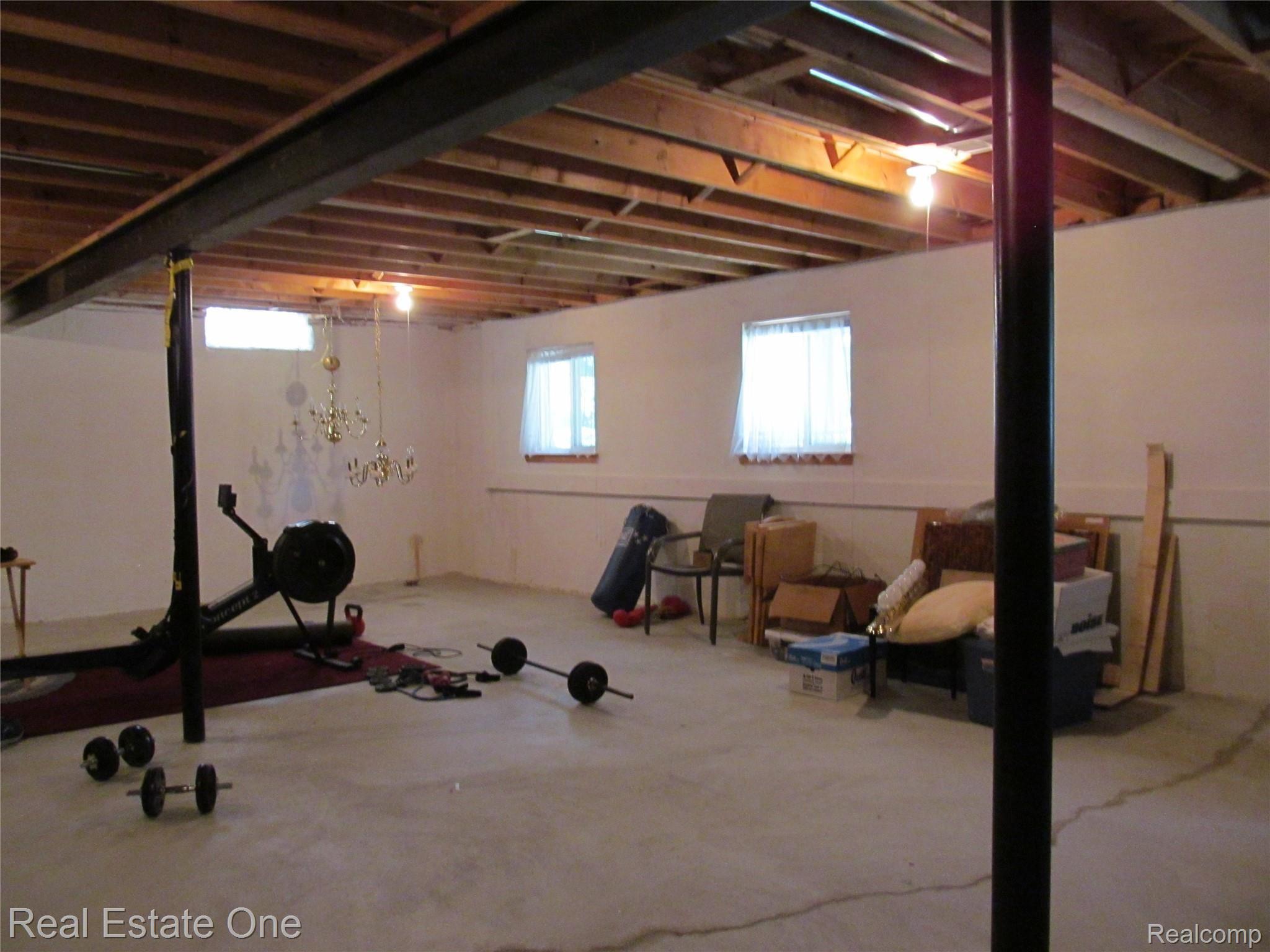 968 Churchill Circle Rochester, MI 48307 - Photo 26 of 28 IMG_1175.JPG