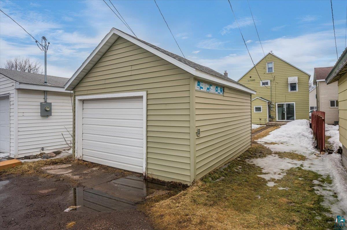 1715 Iowa Avenue Superior, WI 54880 - Photo 4 of 19