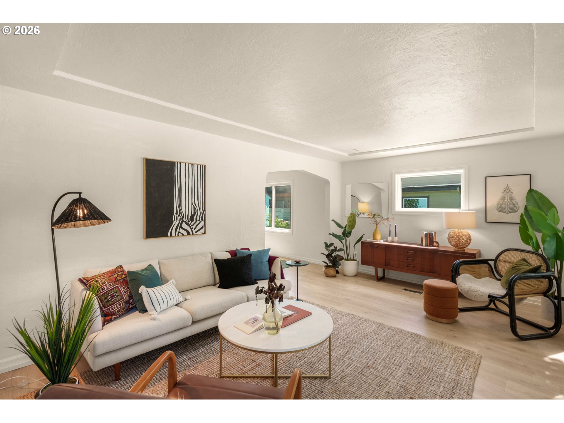 402 Southeast 31st Avenue Portland, OR 97214 - Photo 2 of 30 Living Room