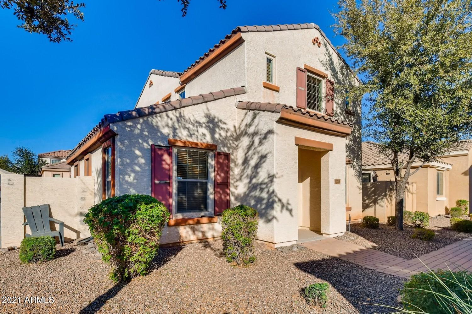 1728 South Martingale Road Gilbert, AZ 85295 - Photo 1 of 18 1728 S Martingale Rd Gilbert AZ - Web Qu