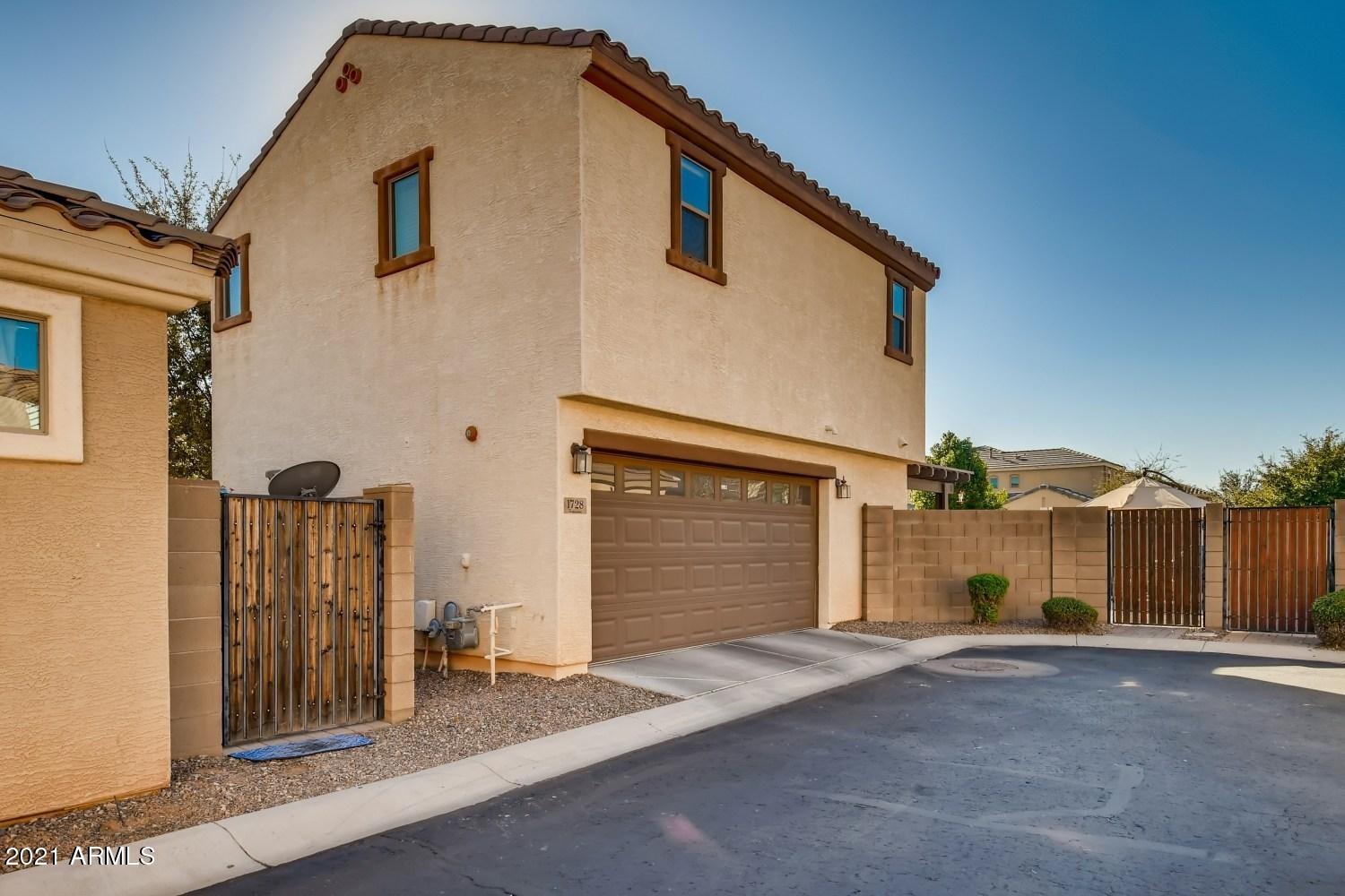1728 South Martingale Road Gilbert, AZ 85295 - Photo 18 of 18 1728 S Martingale Rd Gilbert AZ - Web Qu