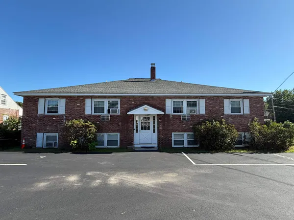 $1,850 | 2 Grand Avenue, Nashua, NH 03060