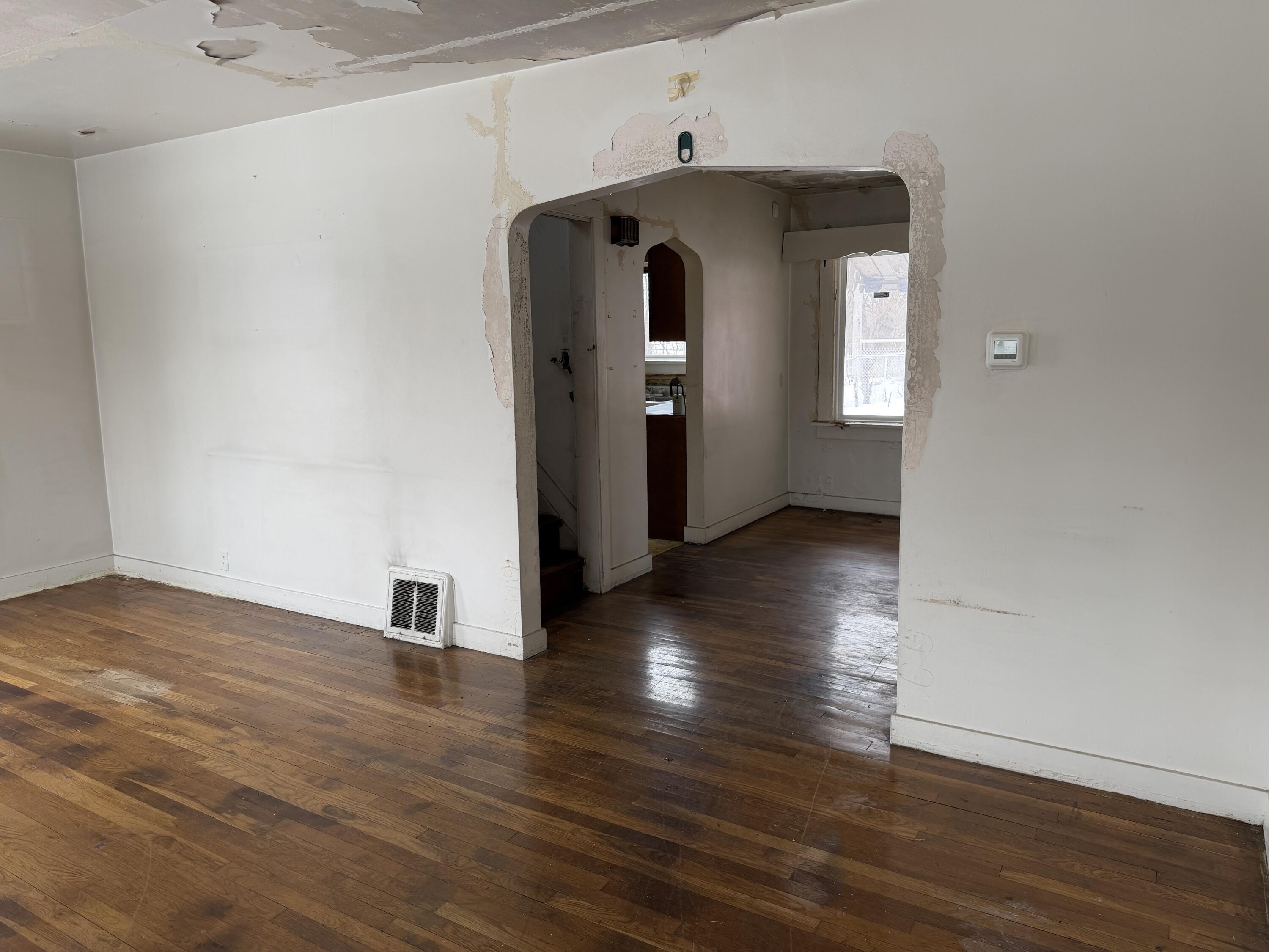 1814 Adams Street Gary, IN 46407 - Photo 4 of 26 3000x2250